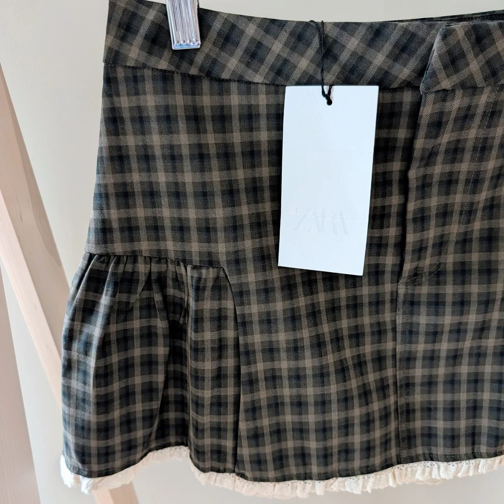 NWT Zara Plaid Checkered Lace Ruffle Hem Mini Skirt In Green - M